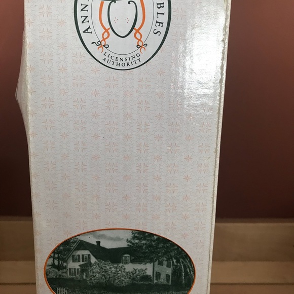 Anne of Green gables porcelain doll - Picture 2 of 7